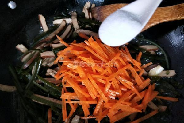 海带丝炒豆腐干的做法图解7