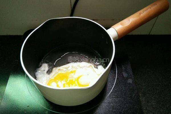 火腿肠鸡蛋青菜面的做法图解2