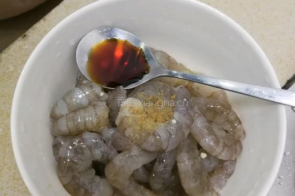 虾仁炒蛋的做法图解2