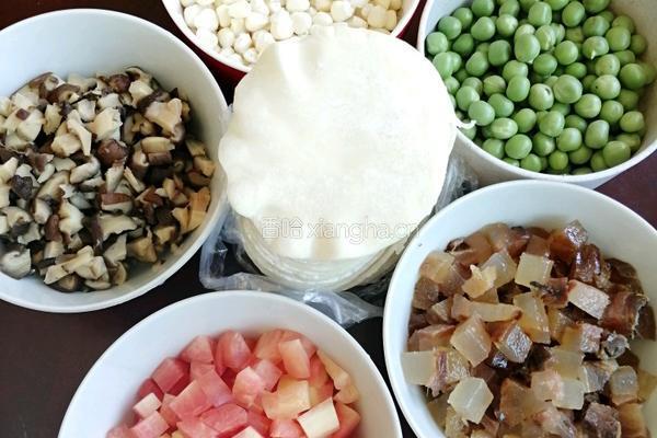 腊肉香菇烧麦的做法图解2