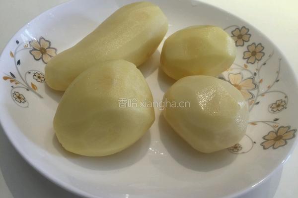比肉好吃的香煎土豆的做法图解1