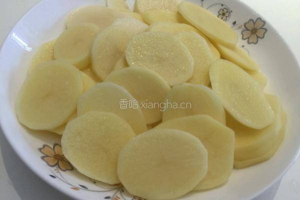 比肉好吃的香煎土豆的做法图解2