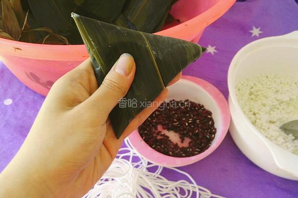西米红豆三角粽的做法图解9