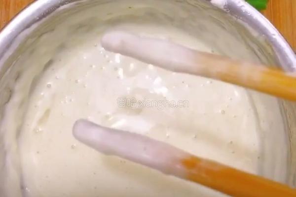 鸡蛋灌饼的做法图解1