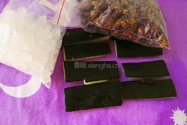 冬瓜皮勿忘我花茶的做法图解1