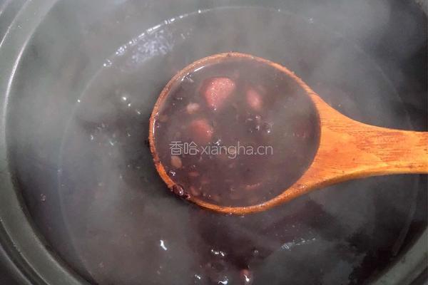 山药黑米药膳粥（补血补气）的做法图解8