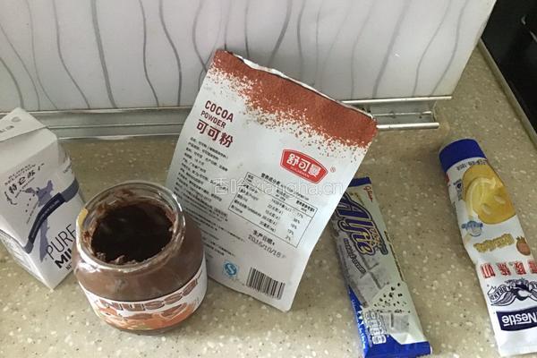 热可可牛奶的做法图解1
