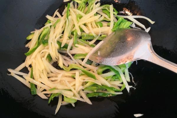青椒土豆丝的做法图解9