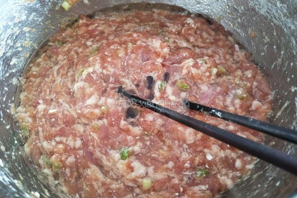猪肉青椒蒸饺的做法图解5