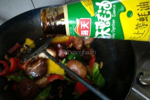 腊肠豆腐香菇煲的做法图解11
