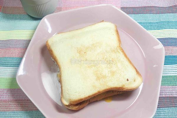 封边火腿蛋三明治（快手餐）的做法图解12