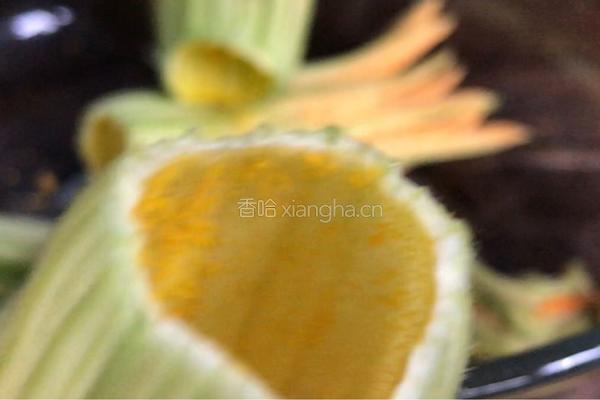 南瓜花饼的做法图解1