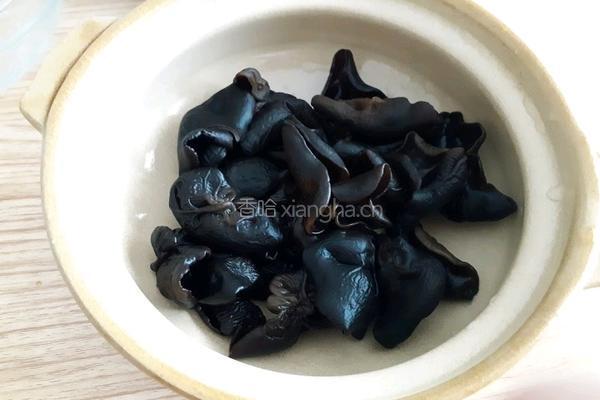 排骨蒸木耳的做法图解9