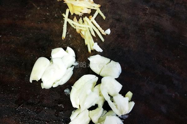 蒜薹炒腊肉的做法图解5