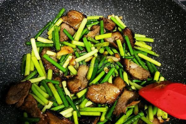 蒜薹炒腊肉的做法图解13