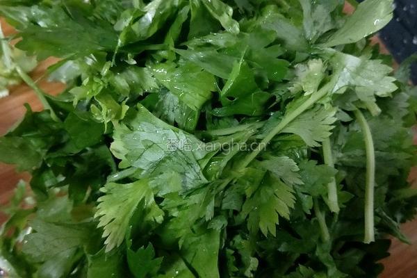 芹菜圆子的做法图解1