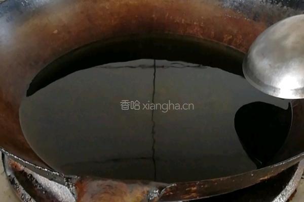 单位厨师炸辣椒油的做法图解2