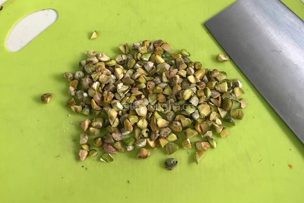 抹茶开心果饼干的做法图解2