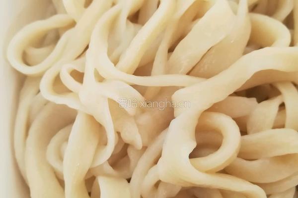 蘑菇肉酱手擀面的做法图解1