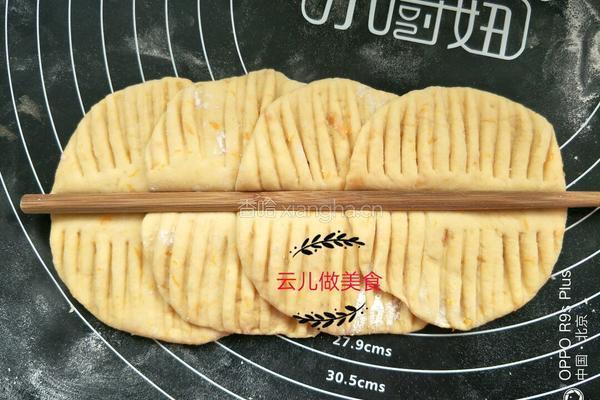 黄玫瑰花红薯花卷的做法图解10