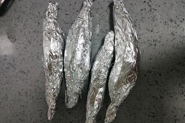 锡纸烤地瓜的做法图解6