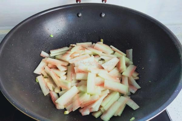 西瓜皮炒肉的做法图解8