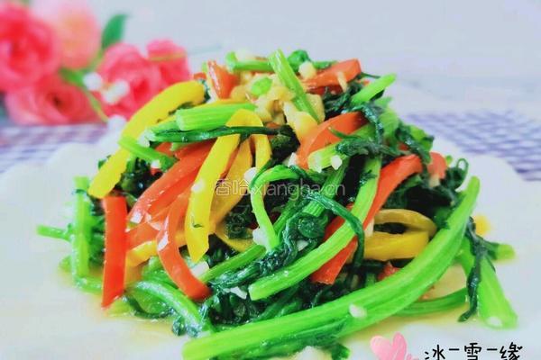 彩椒茼蒿的做法图解1