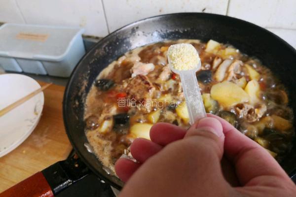 土豆炖排骨的做法图解12