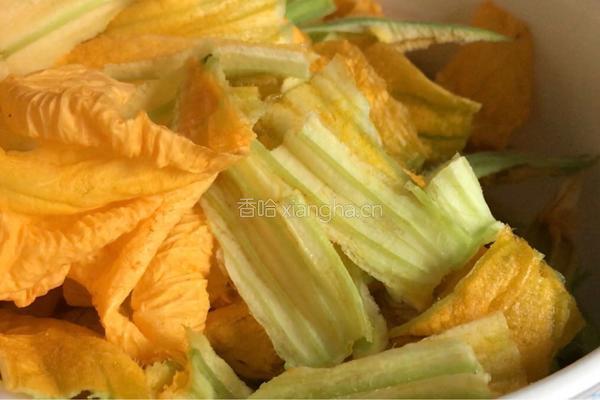 南瓜花冰糖小米粥的做法图解6