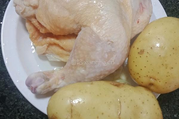 鸡肉炖土豆的做法图解2