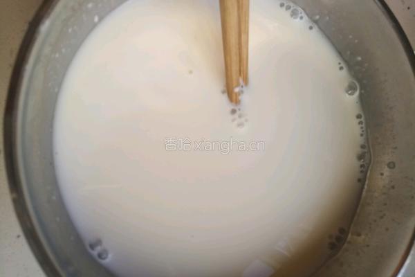 牛奶味雪糕的做法图解2