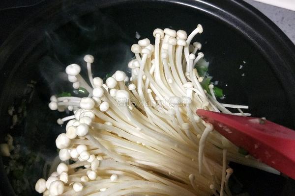 金针菇竹荪汤的做法图解11