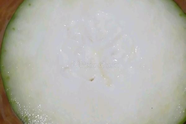 冬瓜薏米筒骨汤的做法图解6
