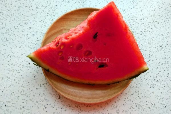 西瓜汁的做法图解1