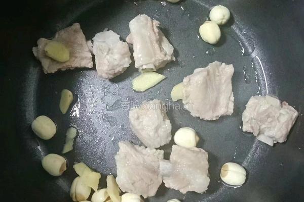 双米莲子排骨粥 (宝宝辅食）的做法图解5