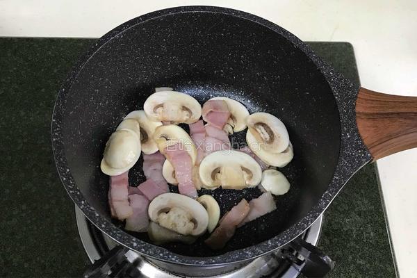培根青椒意面的做法图解6