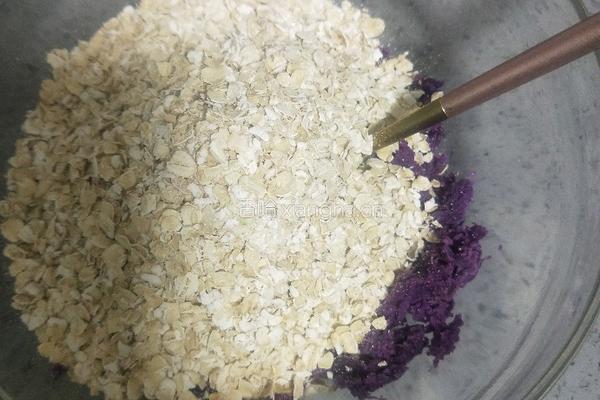 紫薯燕麦甜甜圈的做法图解5