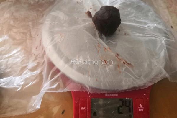 蛋黄酥的做法图解7