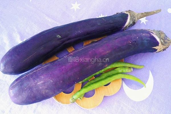 甜酱茄子的做法图解1