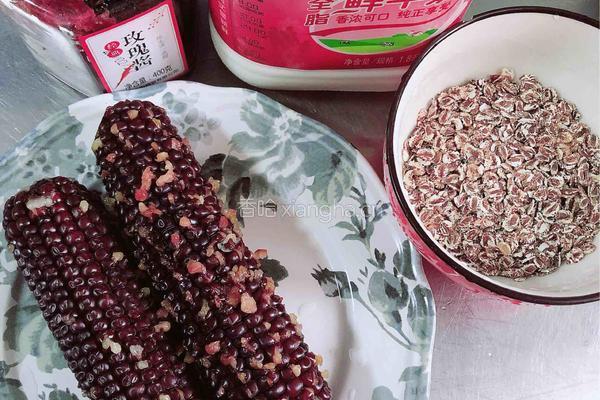 黑玉米玫瑰牛奶饮的做法图解2