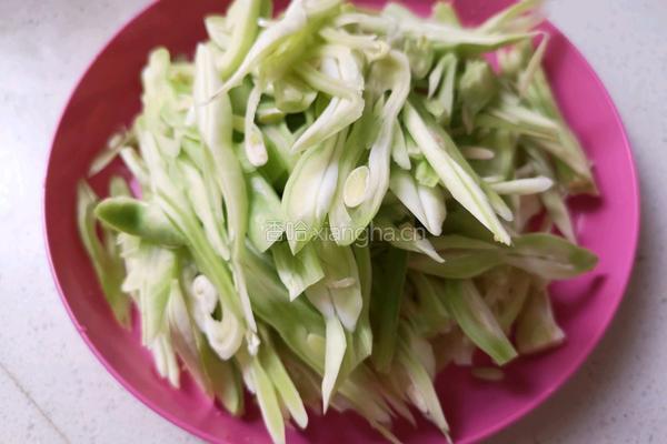 家常土豆丝炒豆角的做法图解3