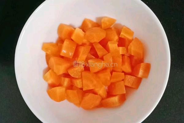 胡萝卜软饼的做法图解1