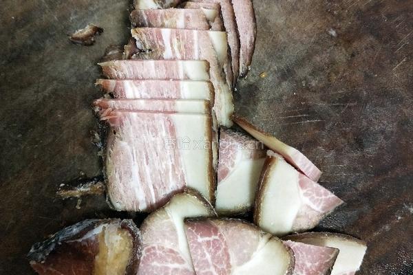 杏鲍菇炒腊肉的做法图解2