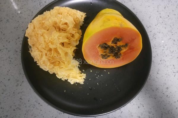 木瓜银耳甜浆的做法图解1