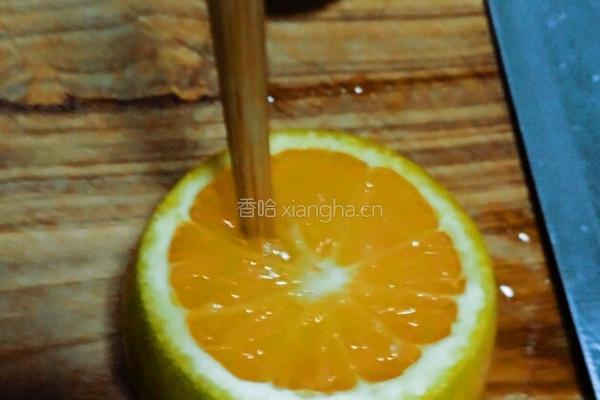 盐蒸橙子的做法图解2