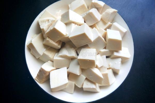 茄汁金针菇炖豆腐的做法图解5