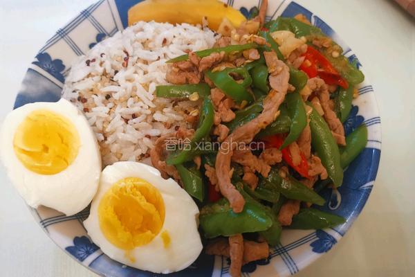 青椒肉丝盖浇饭的做法图解4
