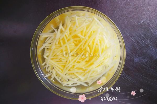酸辣乌江萝卜土豆丝的做法图解2