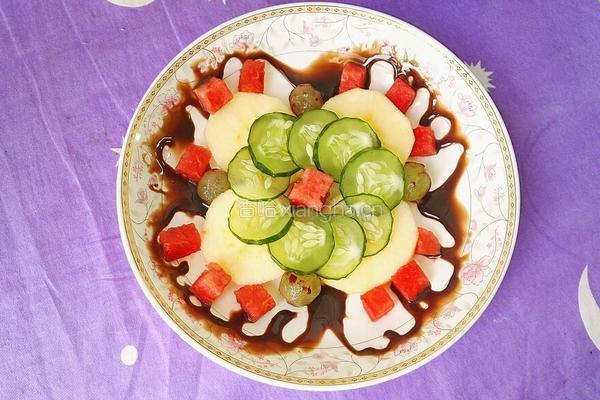 水果蔬菜拼盘沙拉的做法图解9