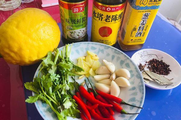 招财柠檬凤爪的做法图解3